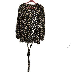 LOFT Plus Size 22 wrap blouse. Navy with daisy print. Excellent Condition.
